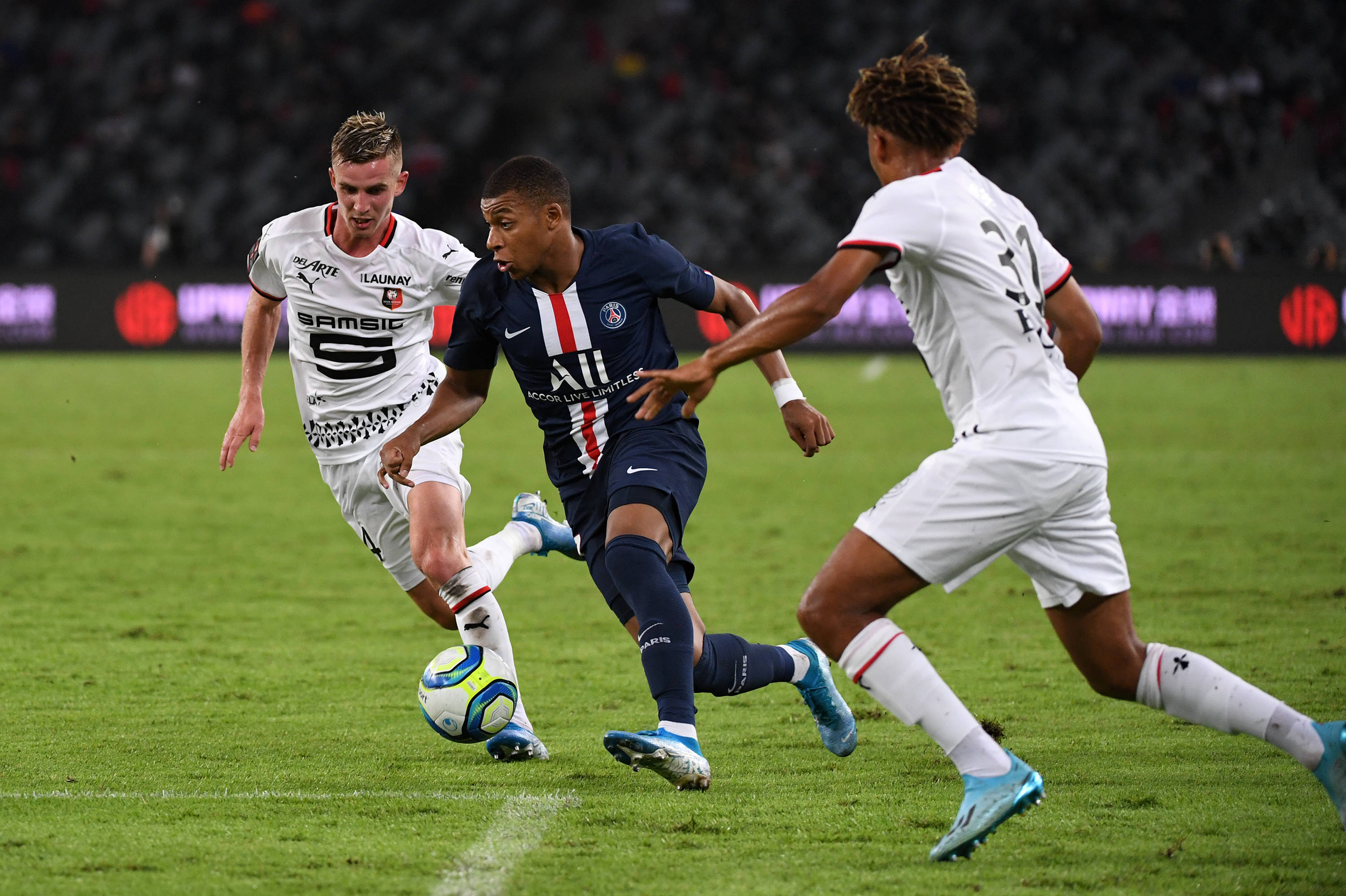 开云体育APP下载-包含里昂客场惨败波尔多，遭遇三连败的词条