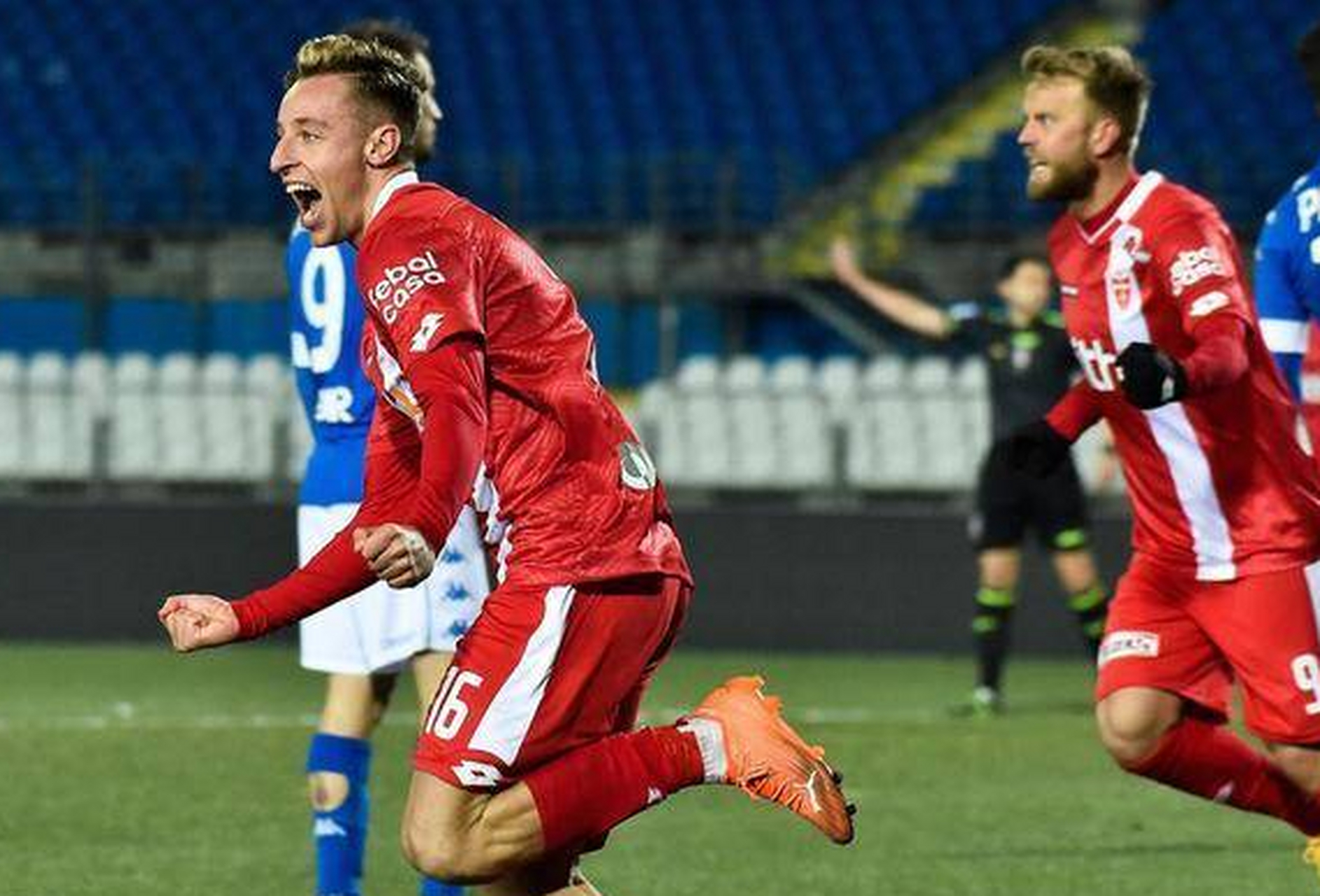 包含广东日之泉球队期待主场取胜，士气高昂的词条