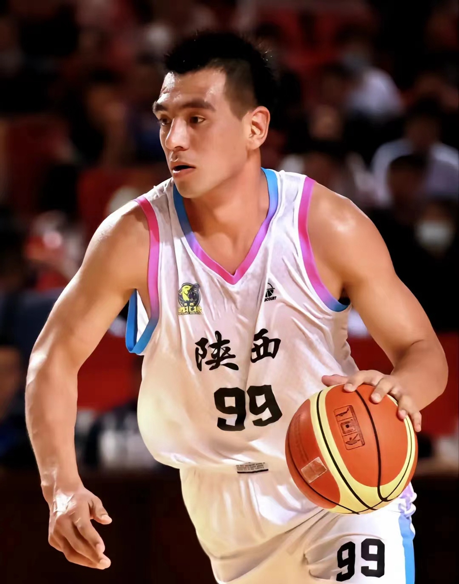 宁夏男篮在主场比赛中展现出出色的防守，轻松获胜的简单介绍