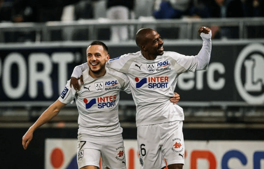 开云体育入口-亚眠客场逆袭，困局或可逐渐扭转的简单介绍