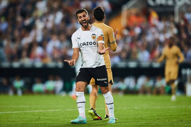 瓦伦西亚队备战迎战犀利敌手，全力备战争胜利的简单介绍