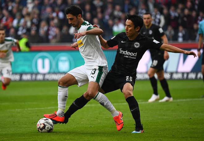 格拉德巴赫客场失利，积分榜下滑