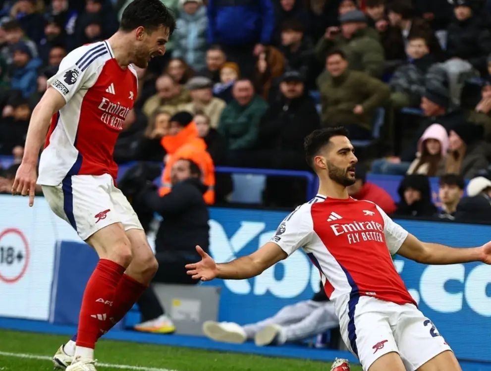 包含阿森纳遭遇莱切斯特城击败，未能取得三分的词条