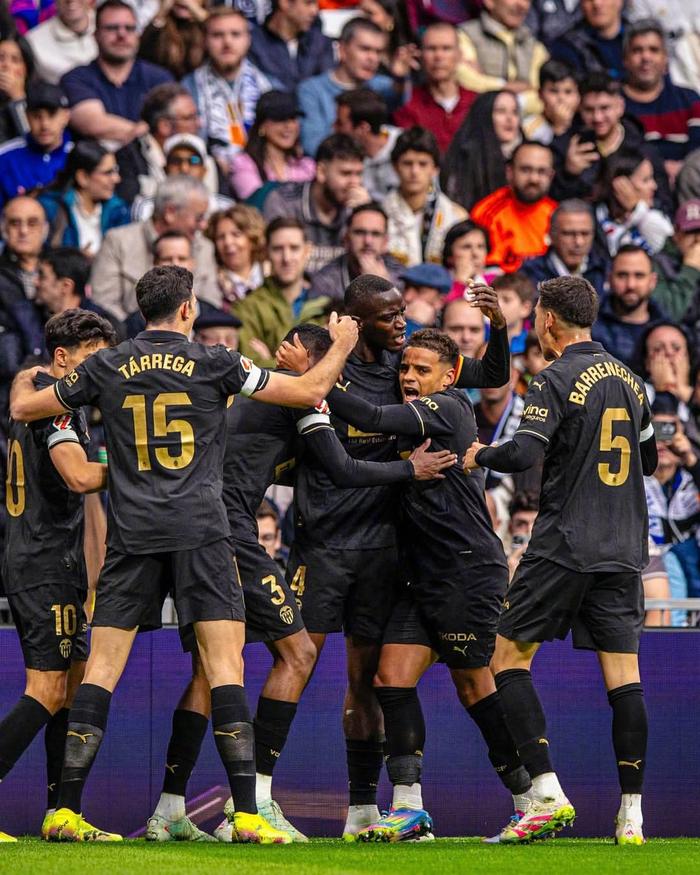 关于瓦伦西亚客场大胜，重振士气的信息