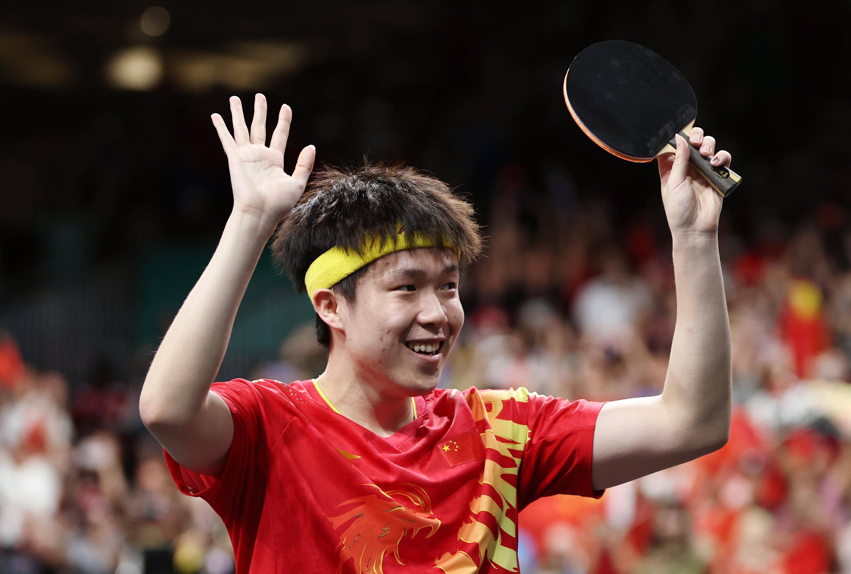 乒乓球男单决赛：中国选手力尽夺银