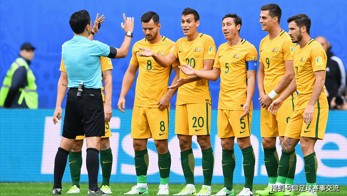 伊朗队在比赛中发挥出色，赢得全场喝彩