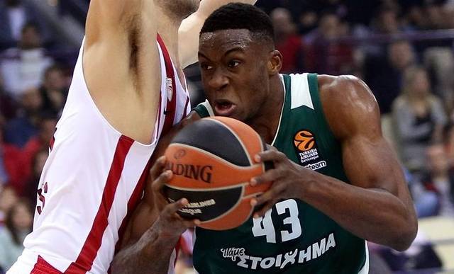 马拉加客场不敌对手，遭遇连败