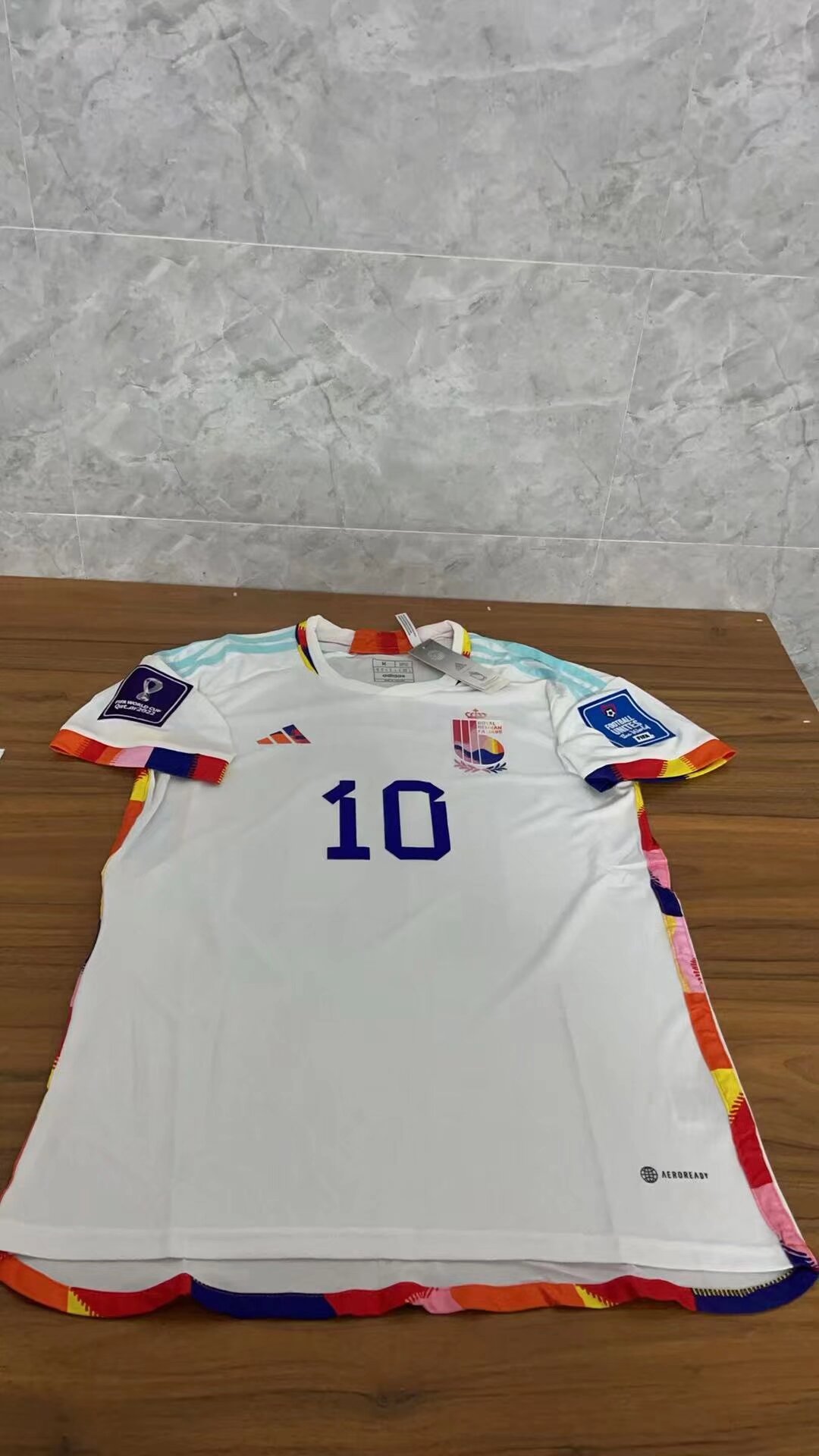 阿扎尔转会皇家马德里，皇马引进新锋线利器