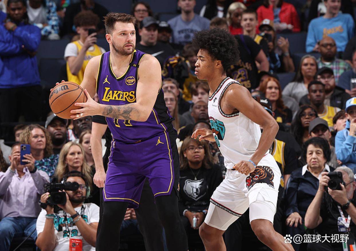 步行者对阵灰熊，谁能在场上占据优势