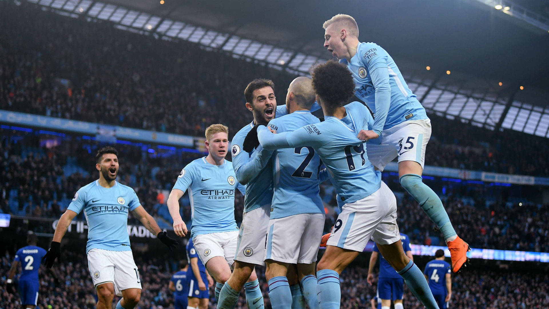 开云APP-曼城全队备战下一场比赛，雄心勃勃