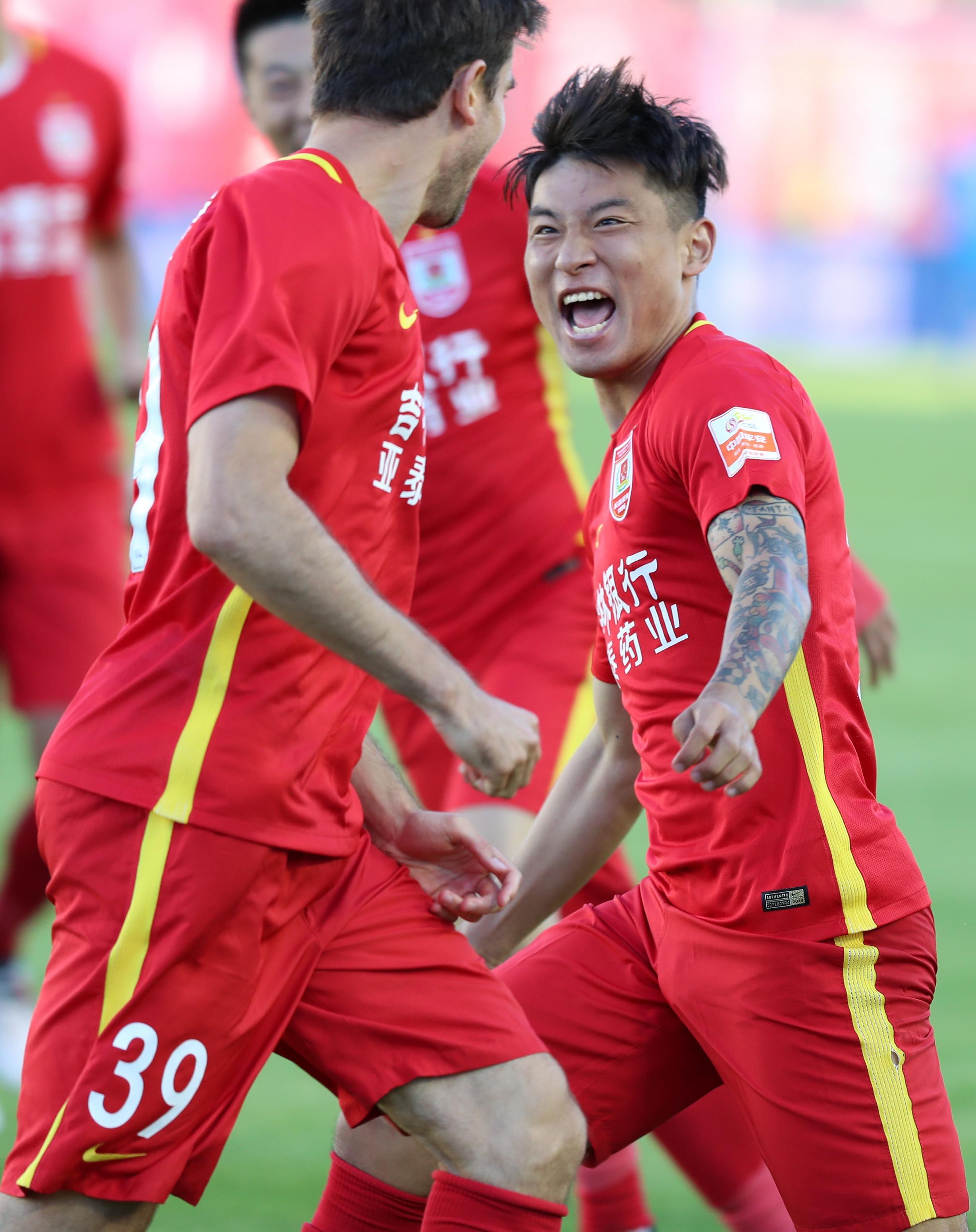 开云体育官网-恒丰主场大胜华夏幸福，死灰复燃