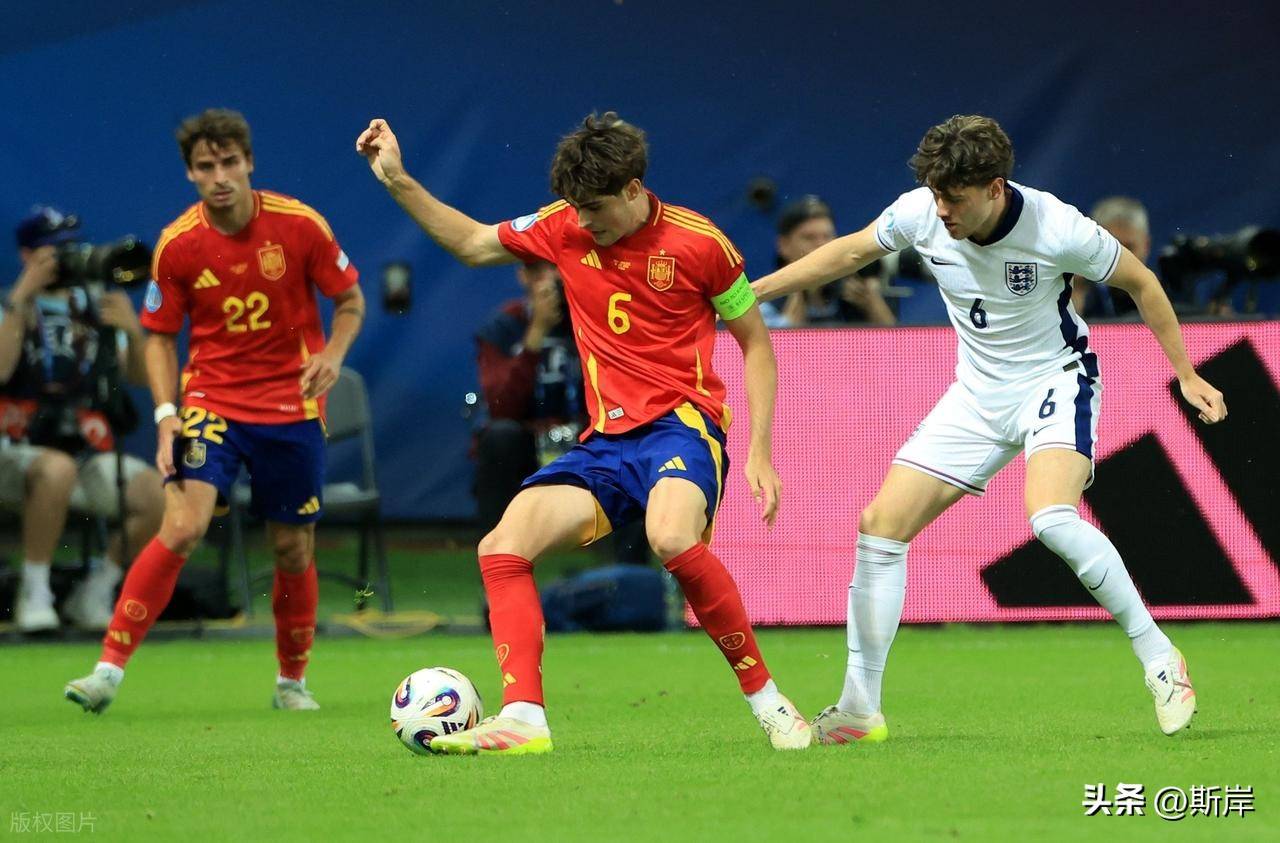 包含英格兰险胜德国，欧预赛半决赛晋级的词条