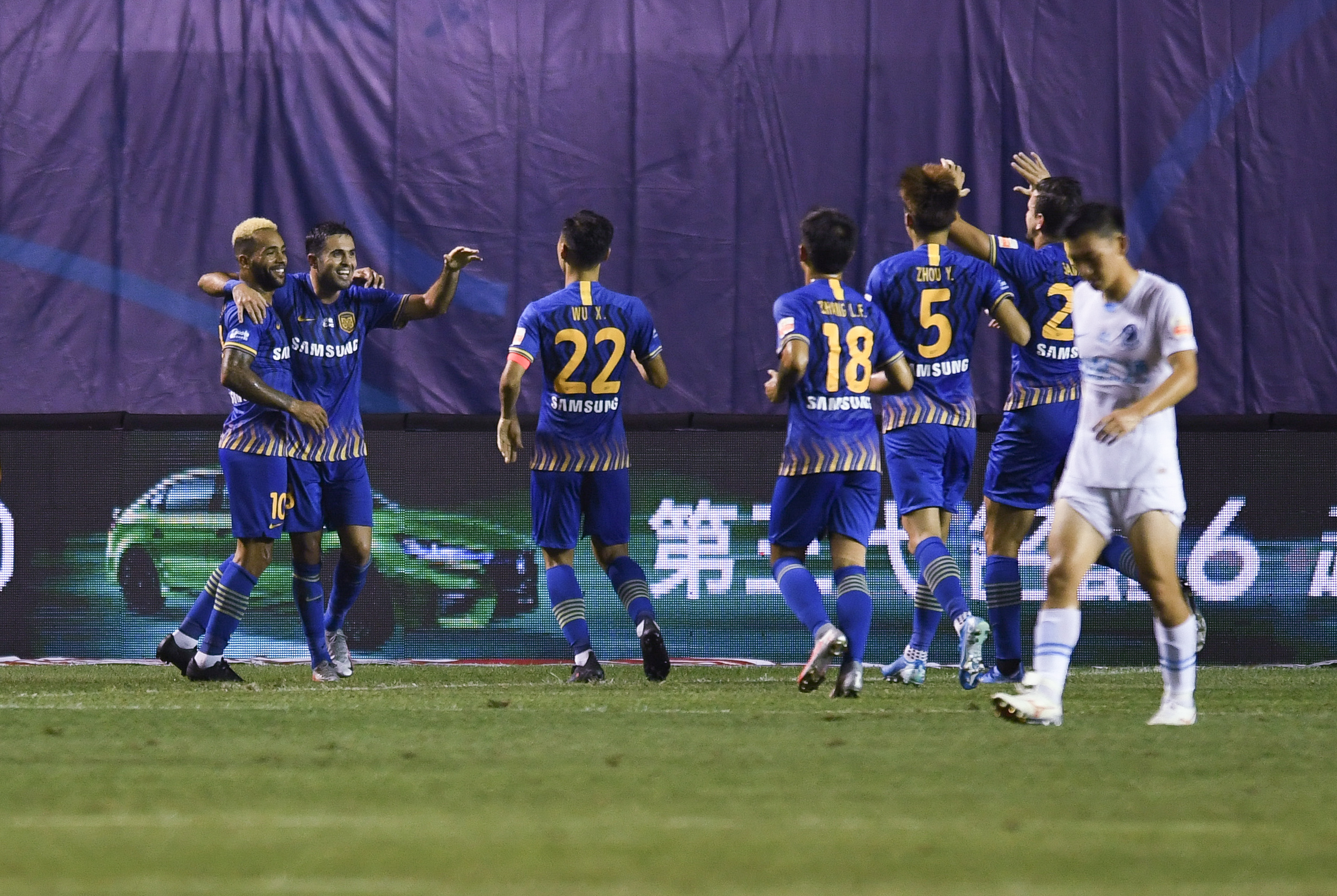 江苏苏宁后备力量大爆发，客场大胜