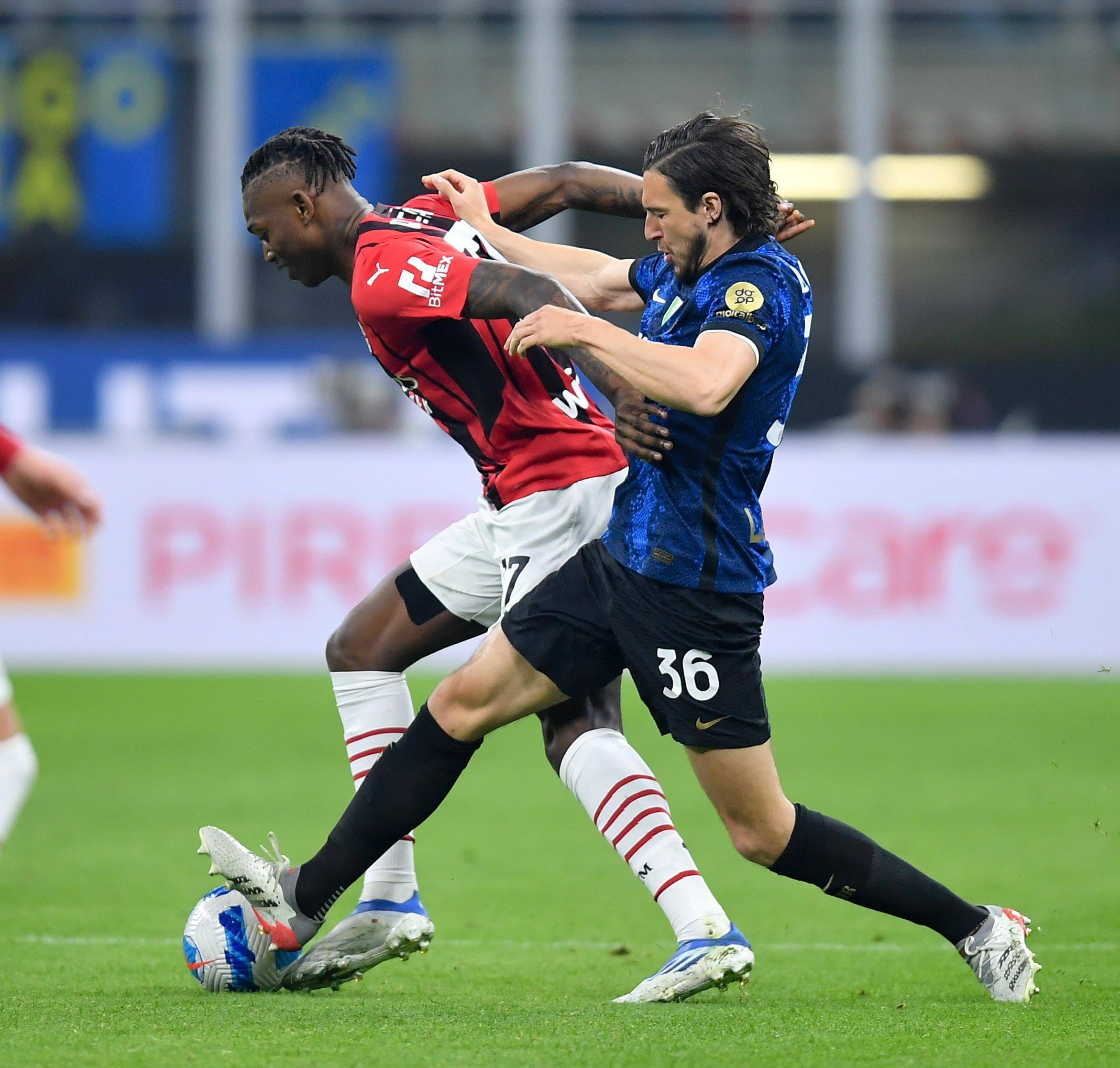 意大利球队在国际比赛中获得胜利