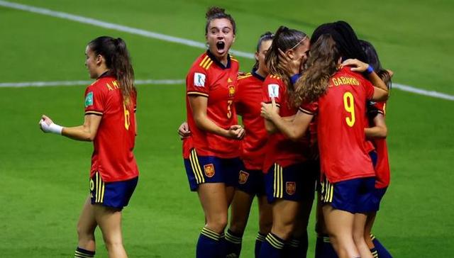 英格兰队不敌阿尔及利亚，险胜晋级