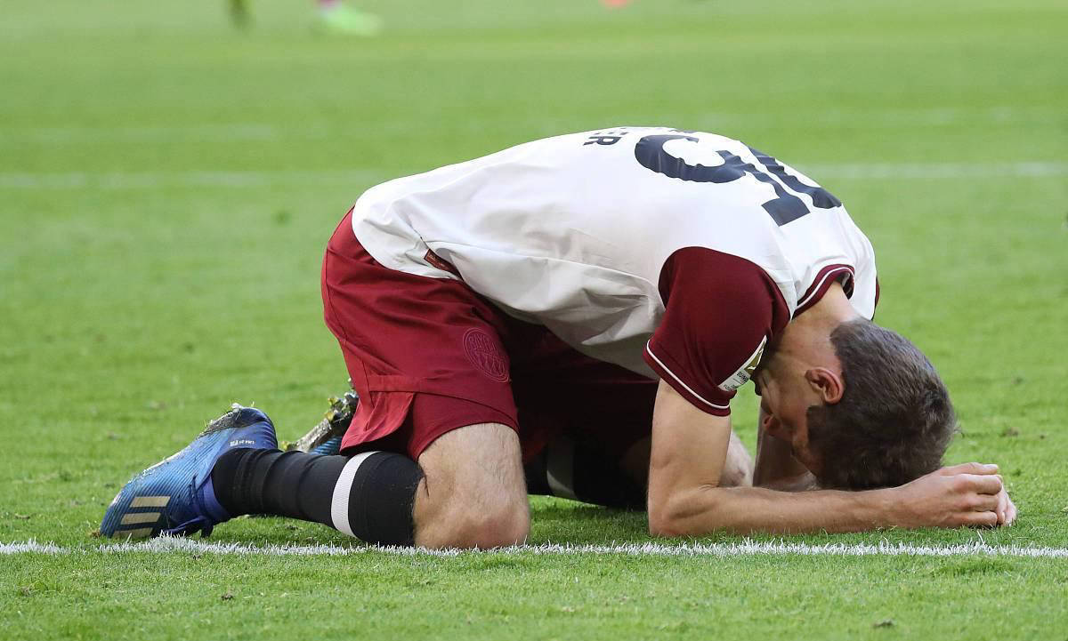 开云体育app-法兰克福客场获胜，豪取三分助冲冠