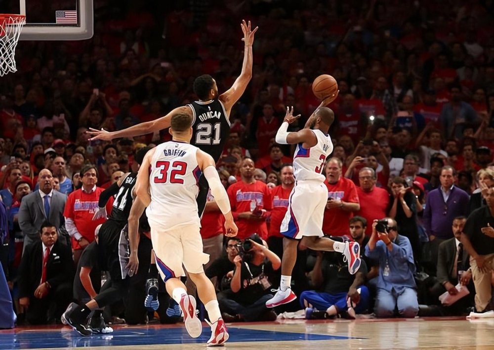 马刺队近期比赛中遭遇激烈对抗，实力逐渐显露