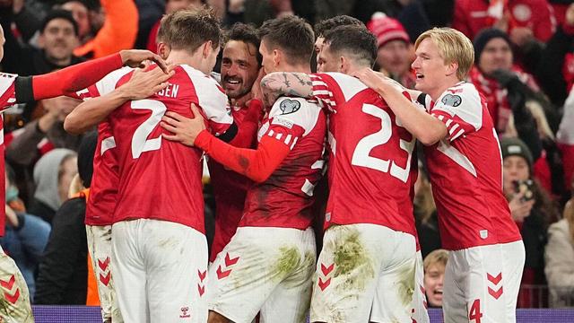 开云平台-丹麦队大比分胜俄罗斯，晋级欧洲杯16强