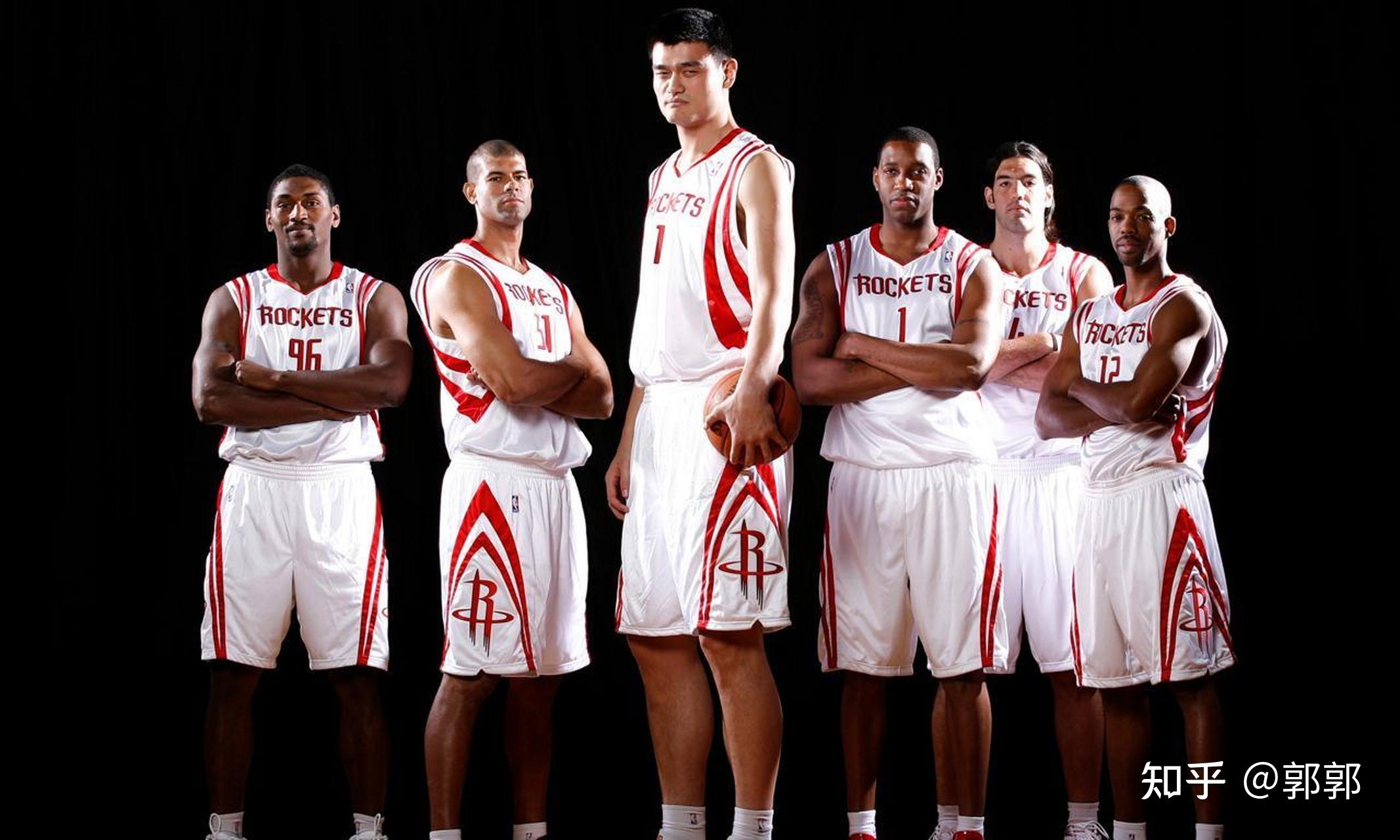 火箭队全队集体训练备战下一场比赛