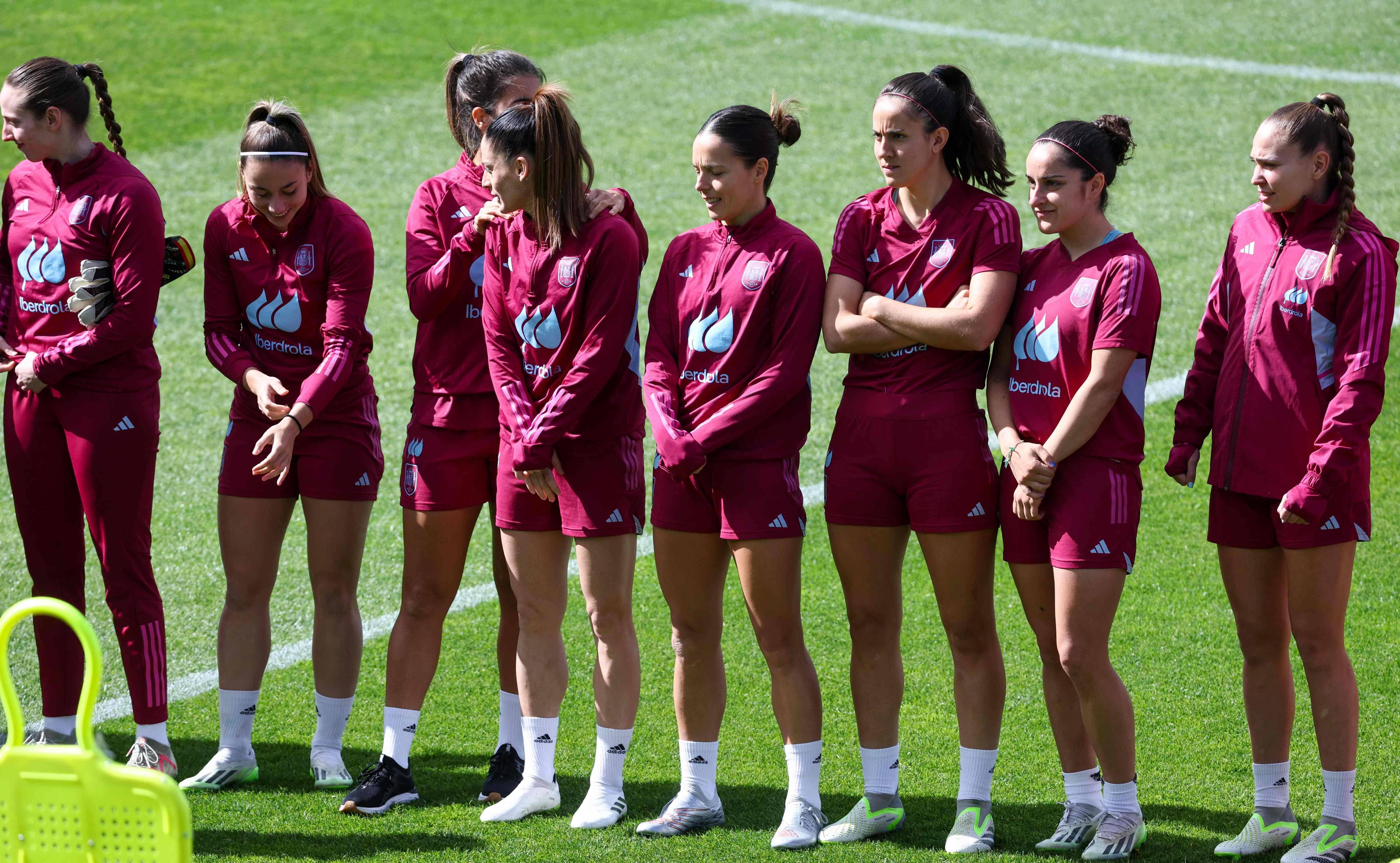 西班牙女足在国内杯赛中夺冠