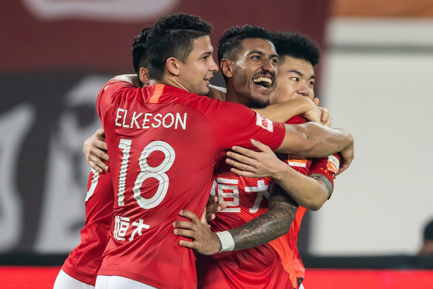 开云体育入口-阿穆利卡锋线亮眼，恒大力争夺中超冠军