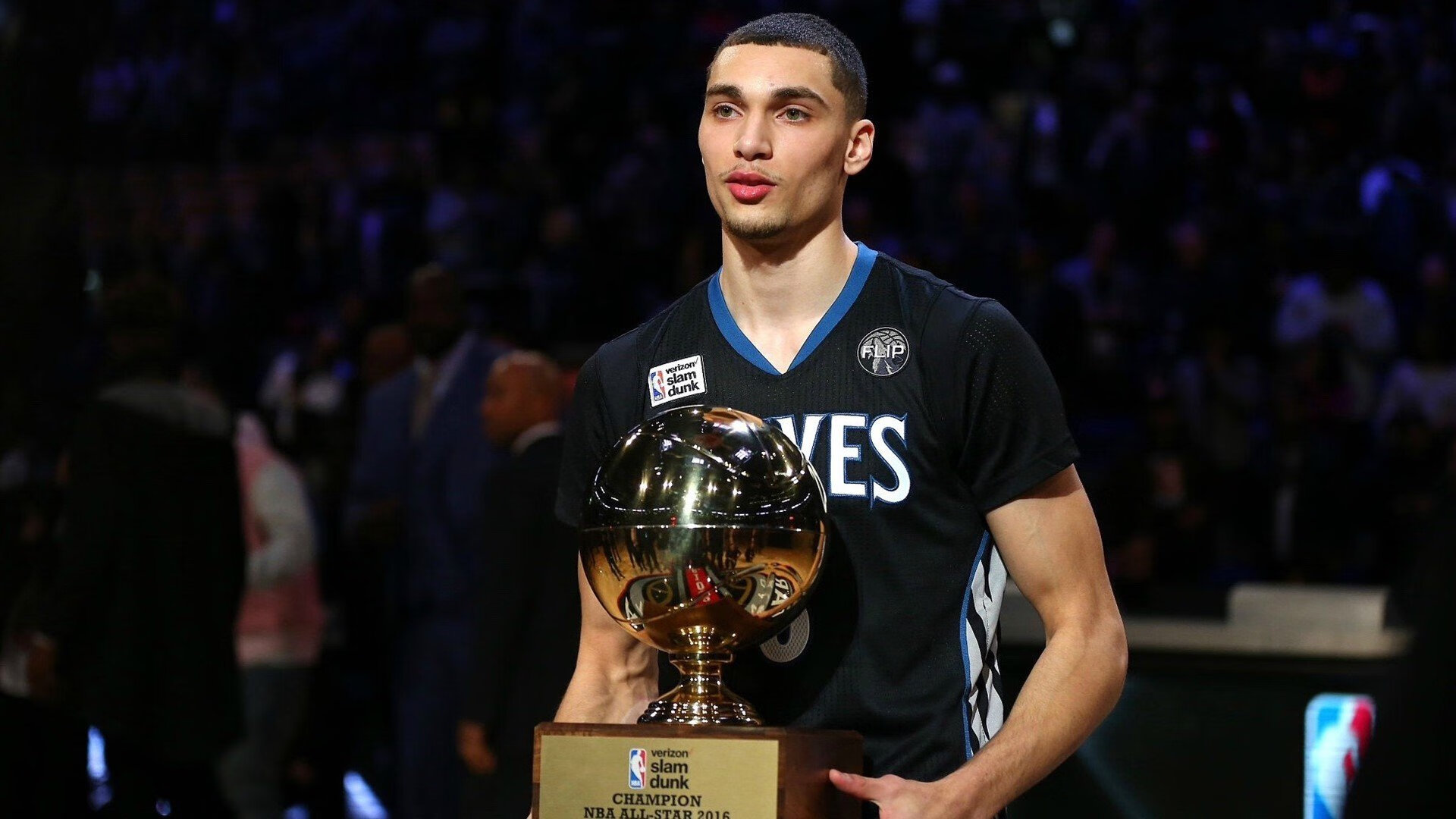 开云平台-狼群獠牙撕碎快船利爪，霍勒迪冷血时刻铸就明尼苏达新王座