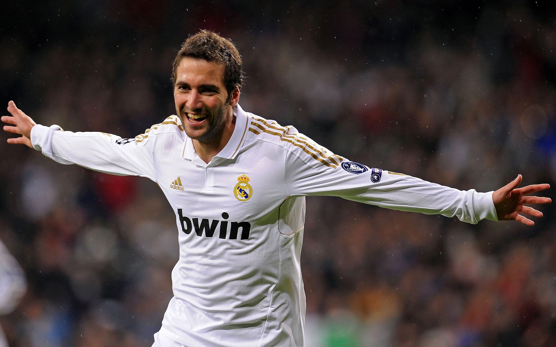 1与1的对决，维斯塔潘用方向盘写诗，东契奇以三分球立法