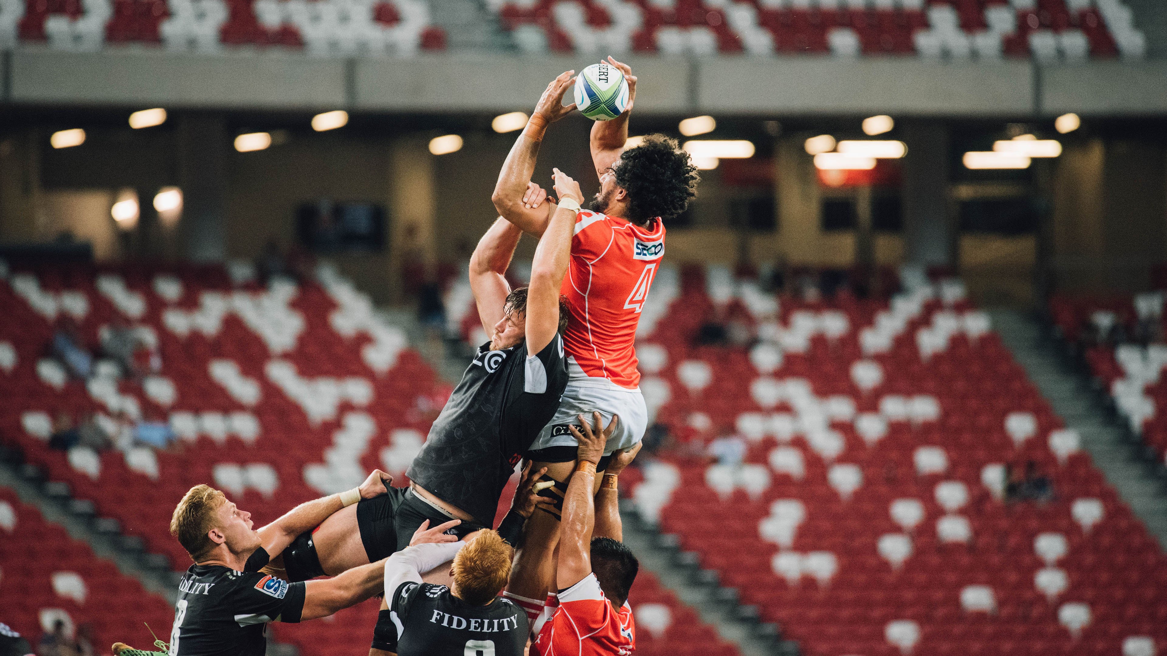 团队炮火与个人神迹，论一场比赛的双重叙事